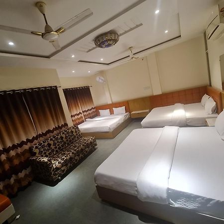 Hotel Empire Ujjain Exterior photo