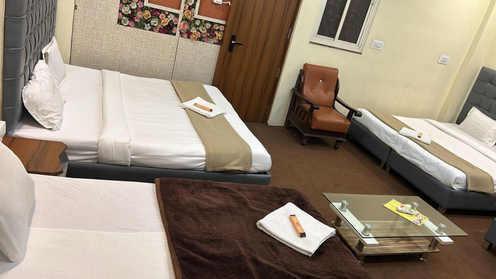 Hotel Empire Ujjain Exterior photo